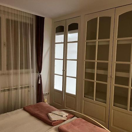 Apartman Gold Maris Apartment Карловац Екстериор снимка