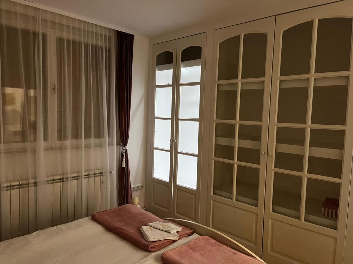 Apartman Gold Maris Apartment Карловац Екстериор снимка