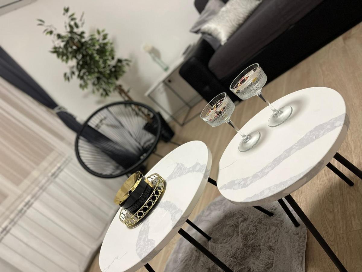 Apartman Gold Maris Apartment Карловац Екстериор снимка