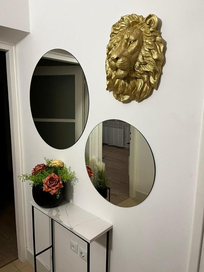 Apartman Gold Maris Apartment Карловац Екстериор снимка